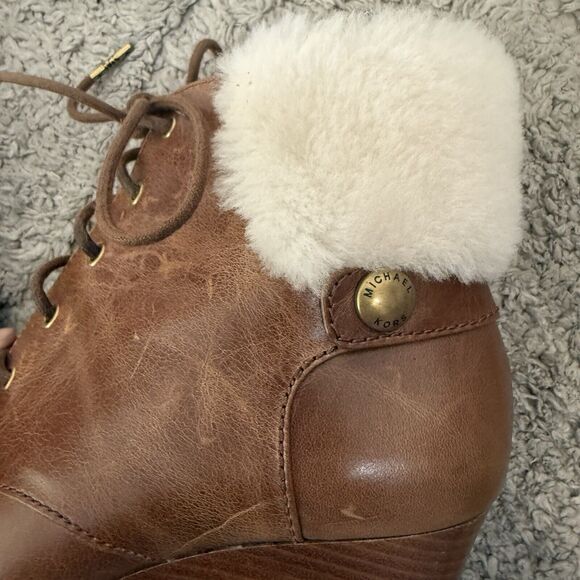 MICHAEL KORS Brown Leather Carrigan Wedge Lace-Up Fur Trim Booties Boots‎ 7M - Picture 9 of 15